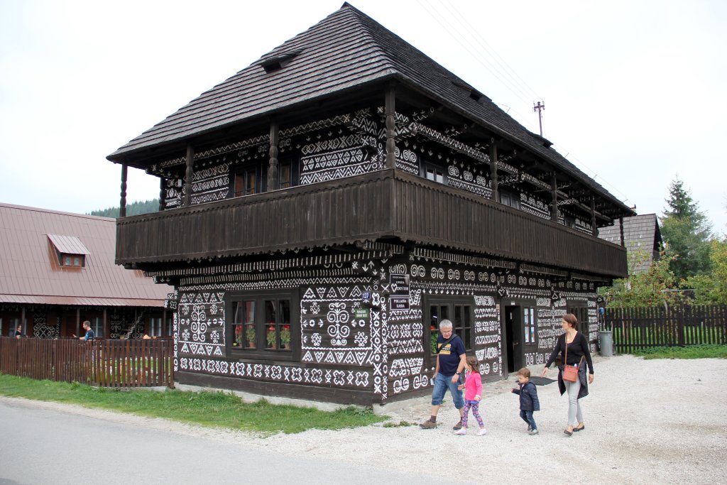 Grand tour of Slovakia DAY3 Bojnice and Cicmany (4)
