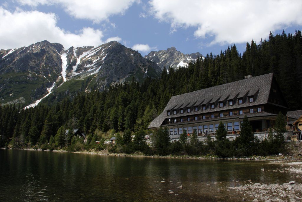 Easy Tatra Hiking holiday in Slovakia lake